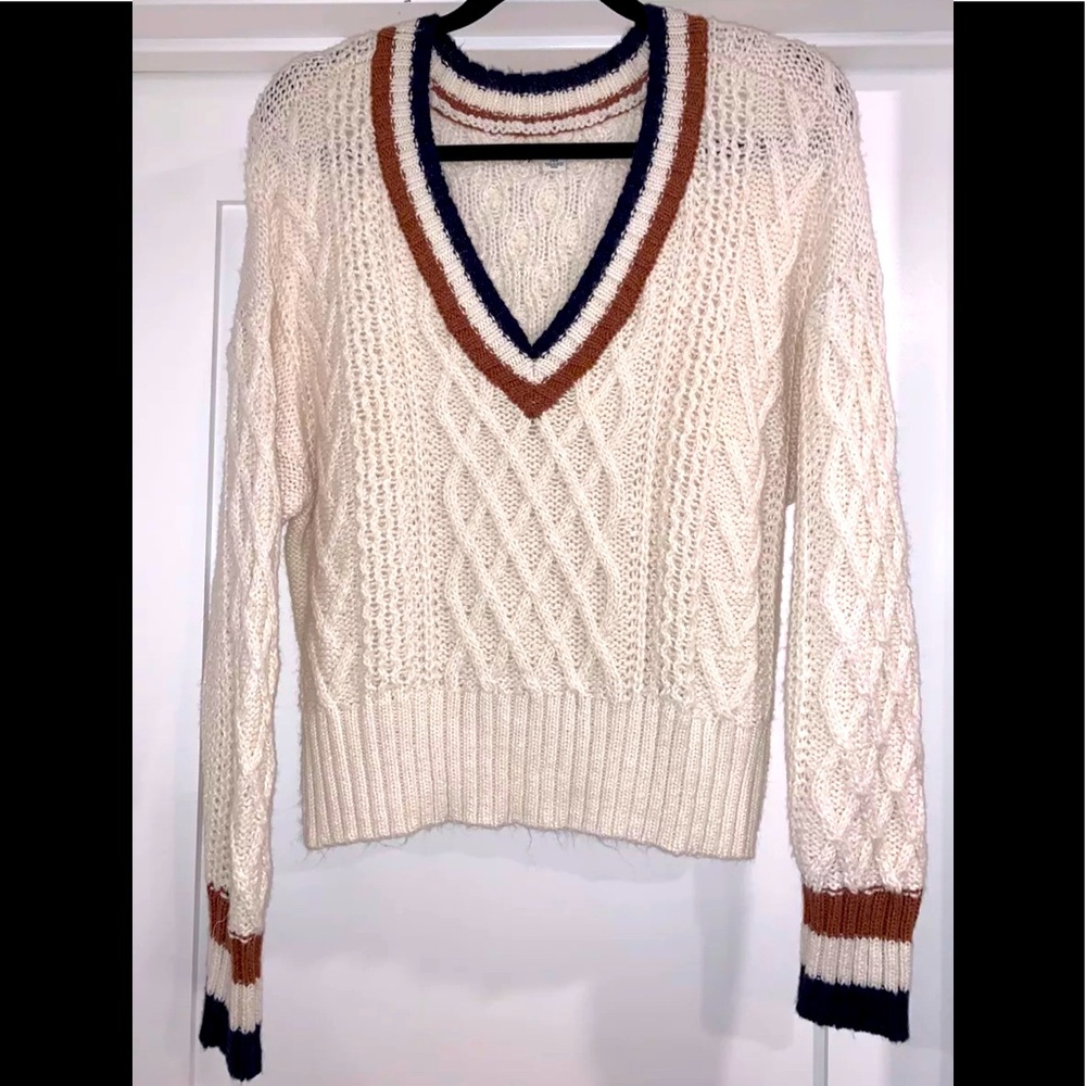 American Eagle V-Neck Collegiate Sweater Cream Large NWOT stripes